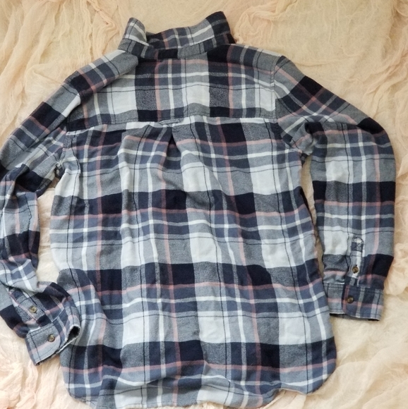 American Eagle boyfriend Flannel - Picture 2 of 6